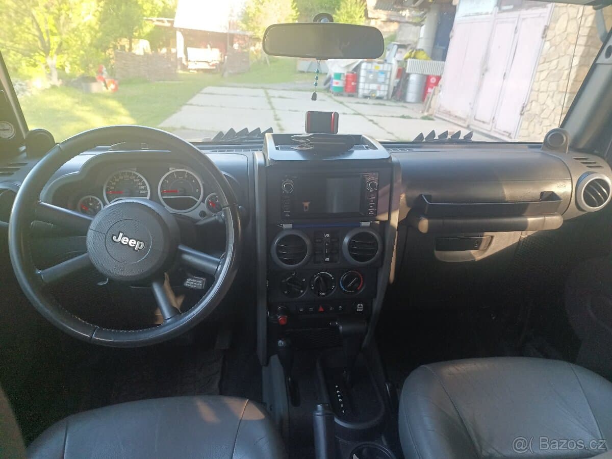 2010 Jeep WRANGLER - 10