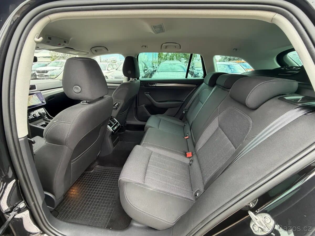 2020 Škoda SUPERB - 10