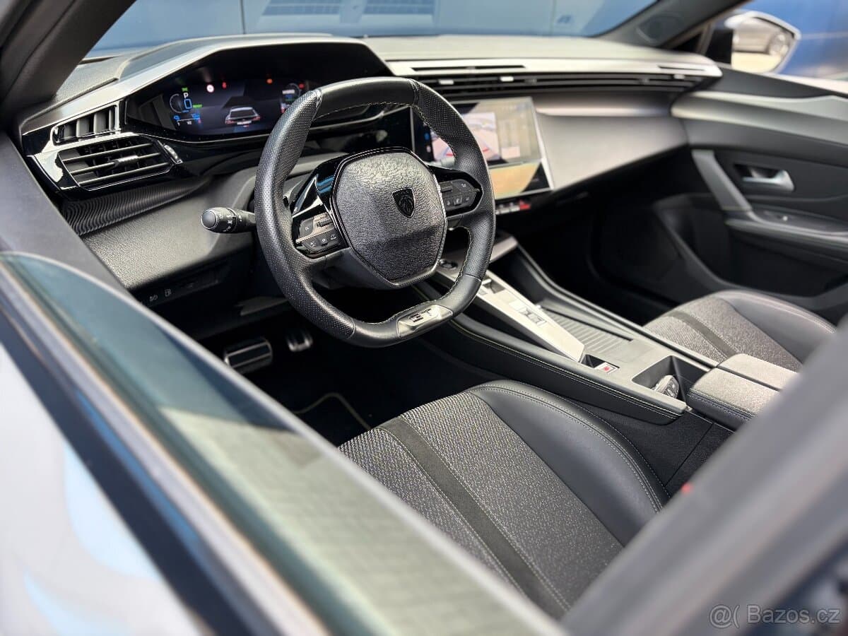 2025 Peugeot 408 - 10