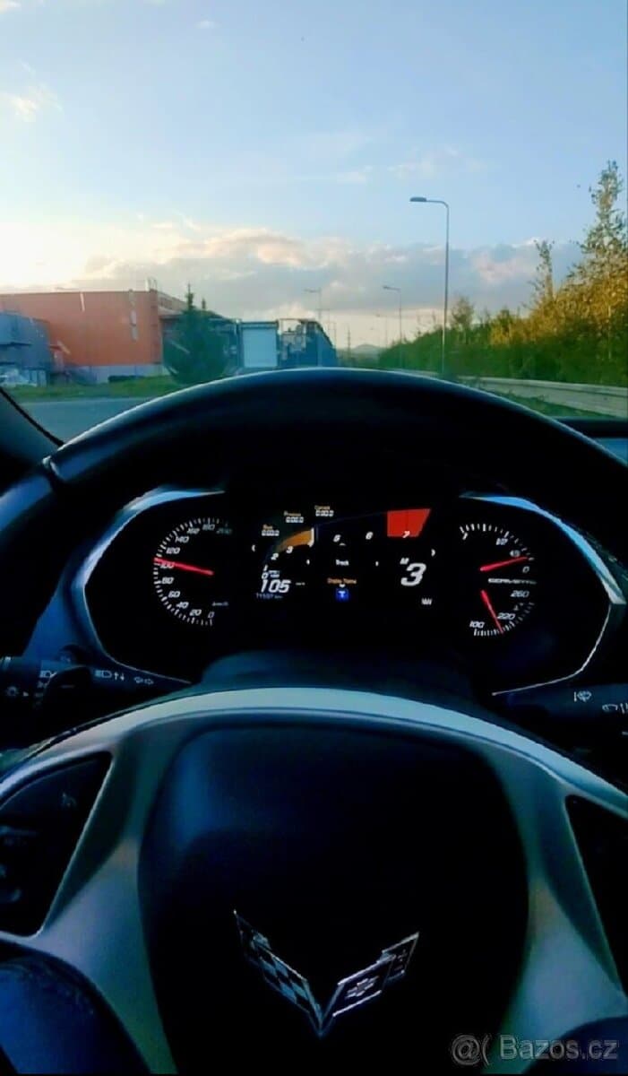 2016 Chevrolet CORVETTE - 10