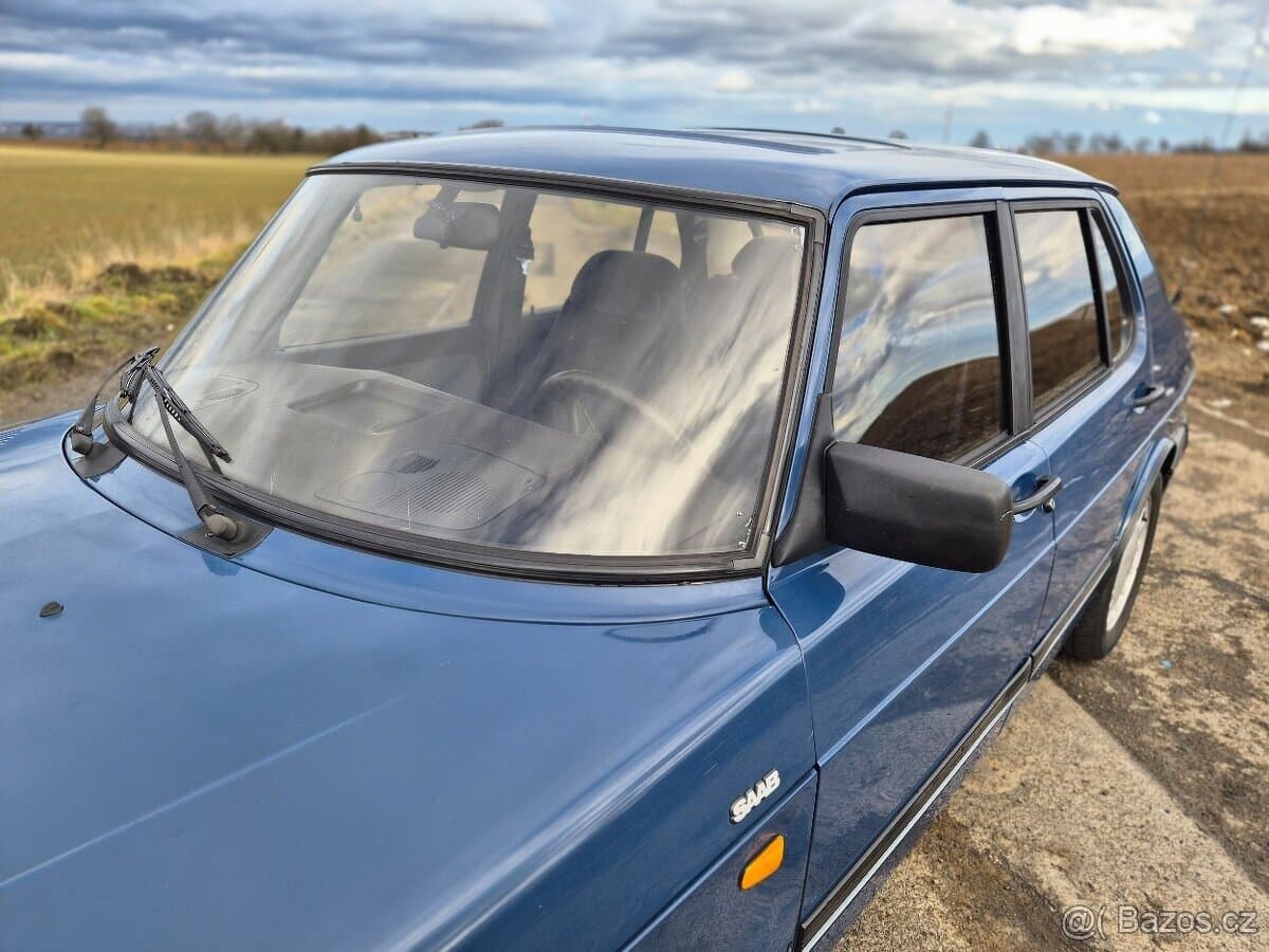 1990 Saab 90 - 10