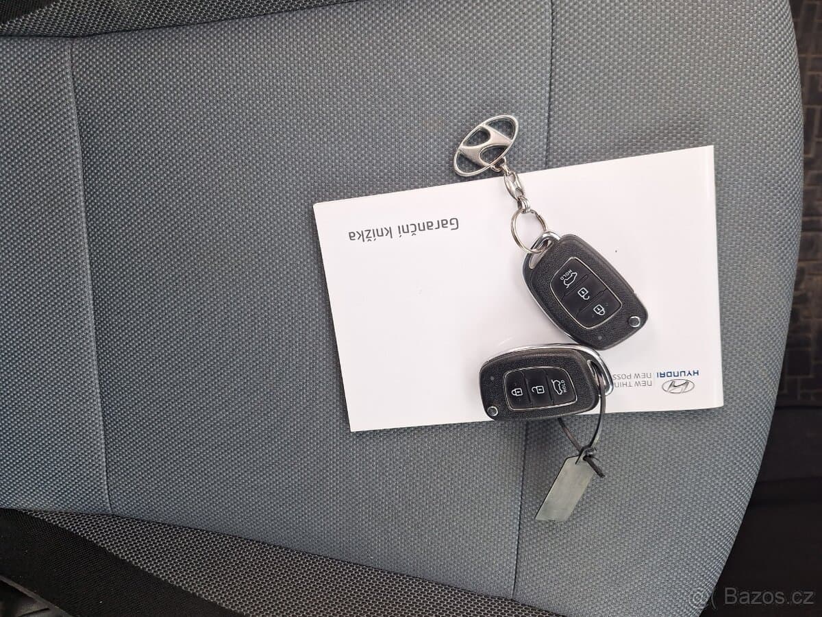 2017 Hyundai i20 - 10