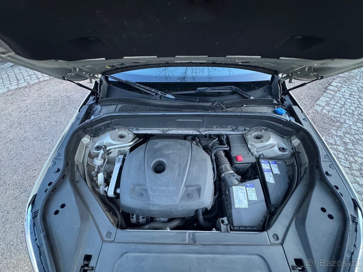 Volvo XC90 - 10