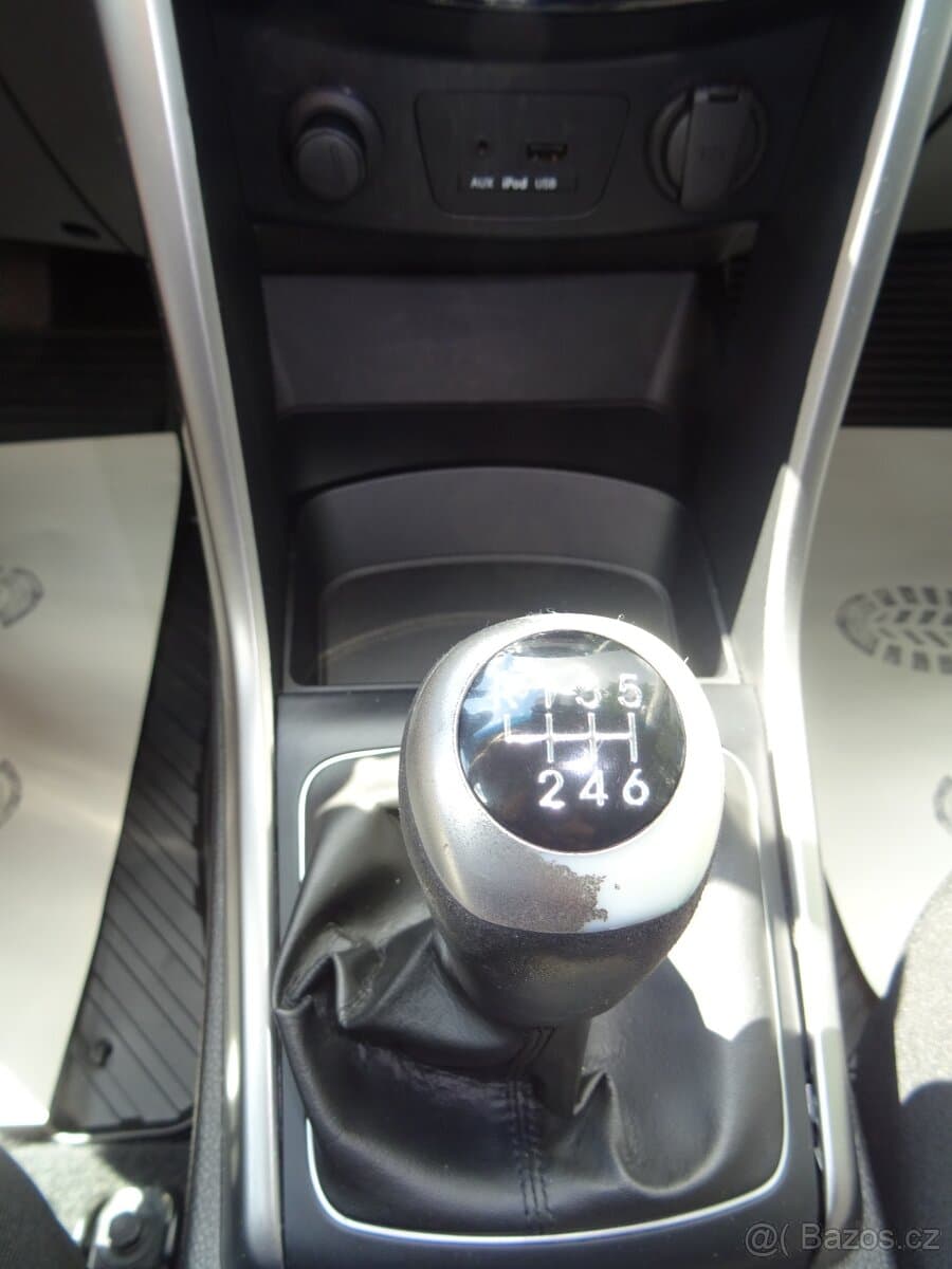 2013 Hyundai i30 - 10