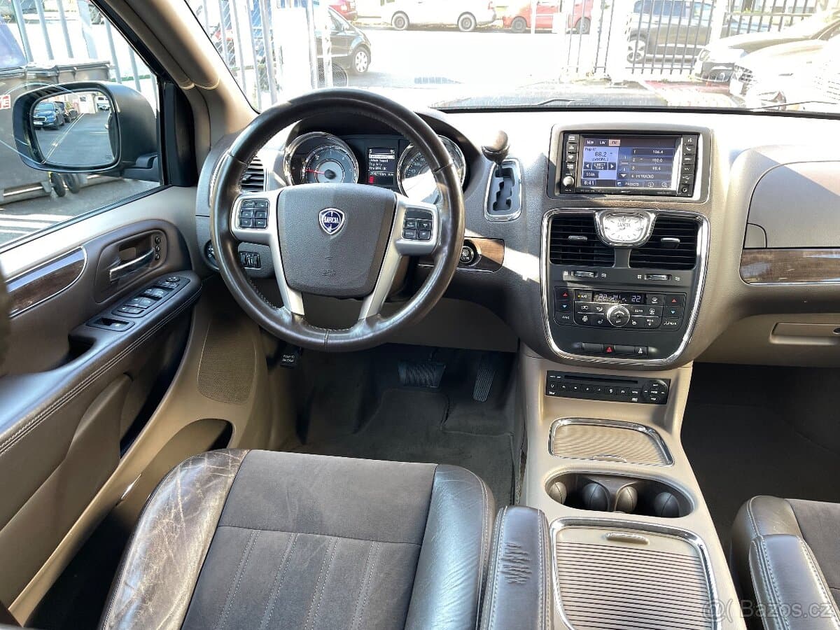 2013 Lancia VOYAGER - 10
