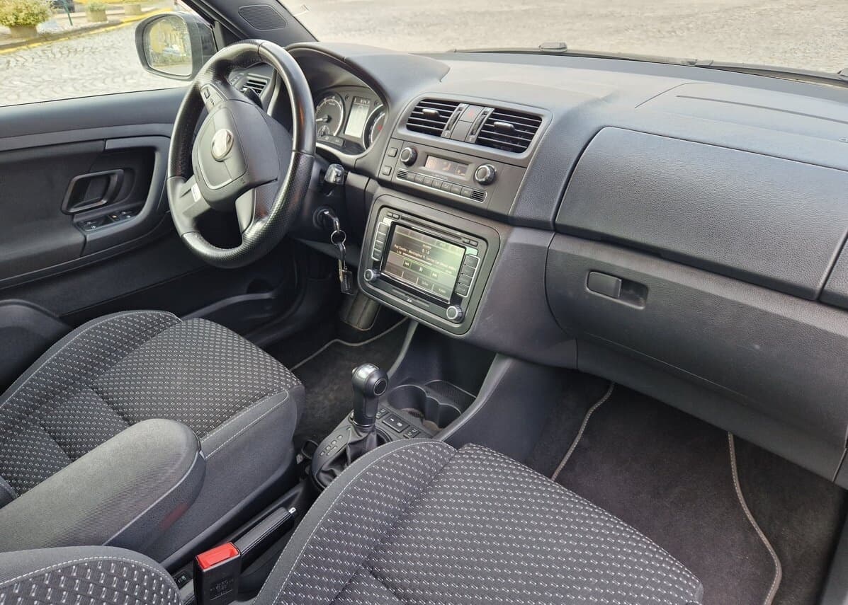 2010 Škoda FABIA - 10