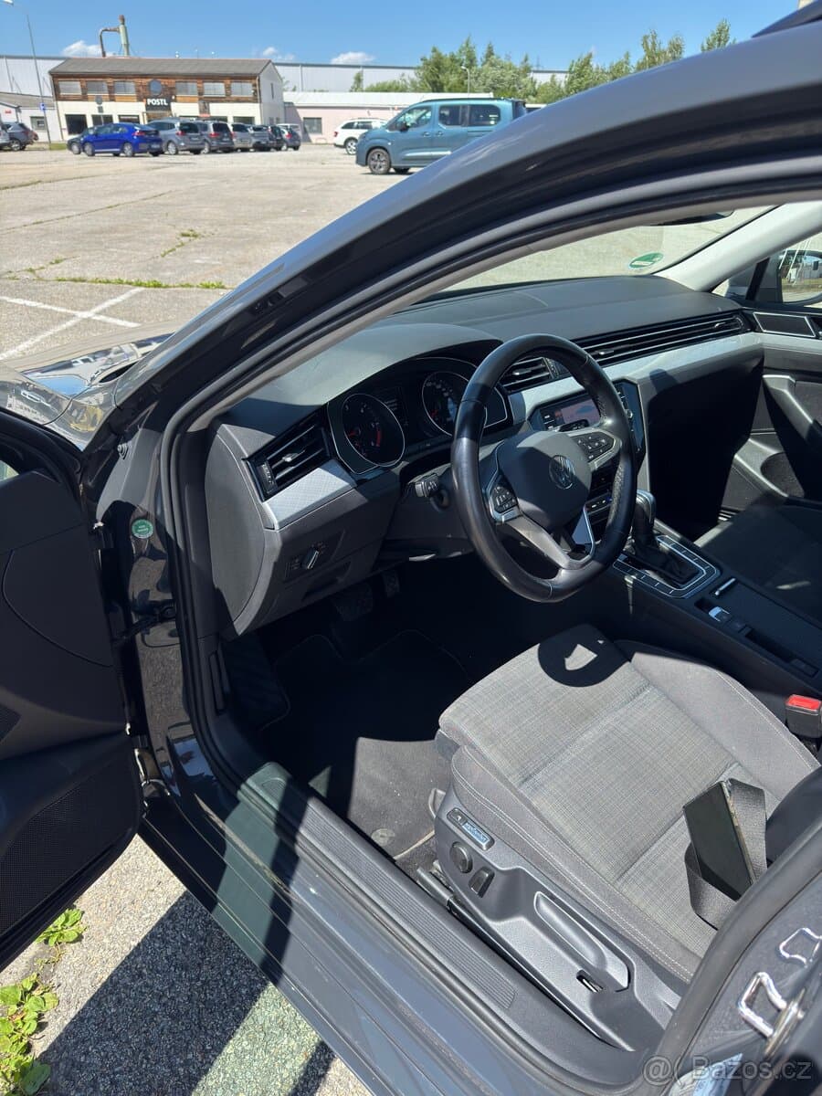 2020 Volkswagen PASSAT - 10