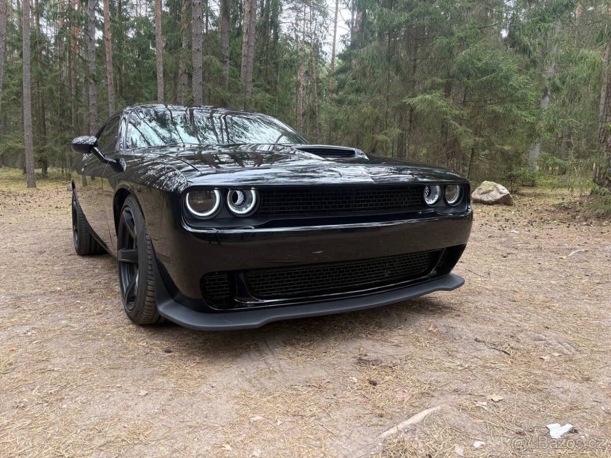 2017 Dodge CHALLENGER - 10