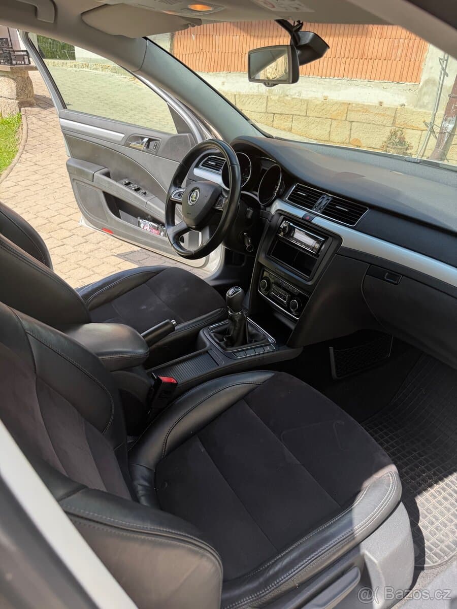 2014 Škoda SUPERB - 10