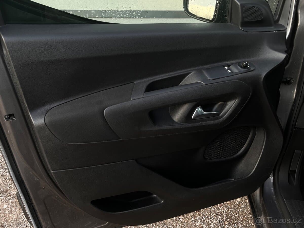 2022 Opel COMBO - 10