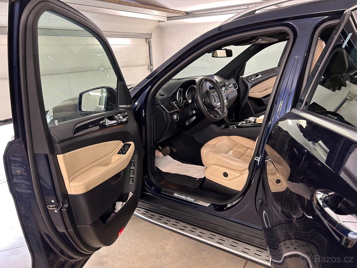 2017 Mercedes-Benz GLS - 10