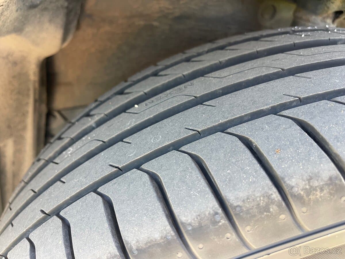 2007 Toyota RAV4 - 10