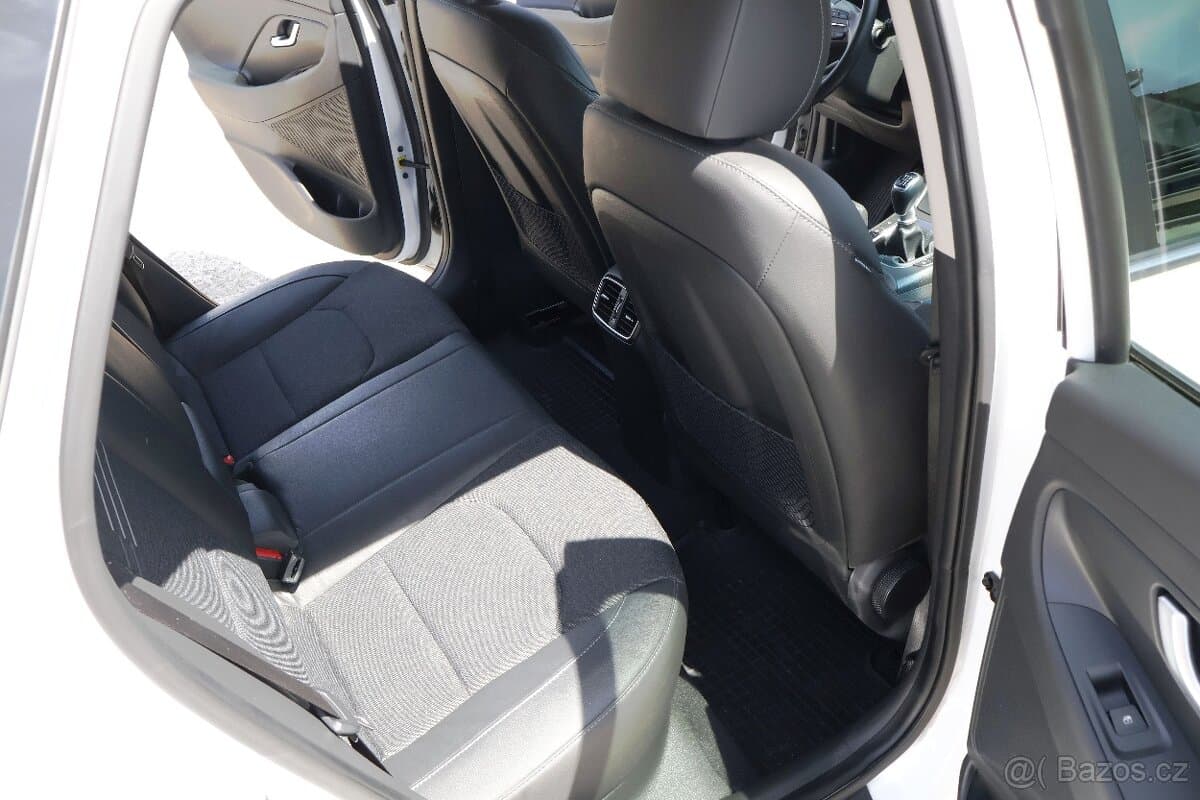 2022 Hyundai i30 - 10