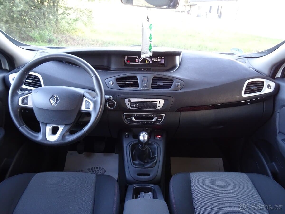 2012 Renault SCENIC - 10