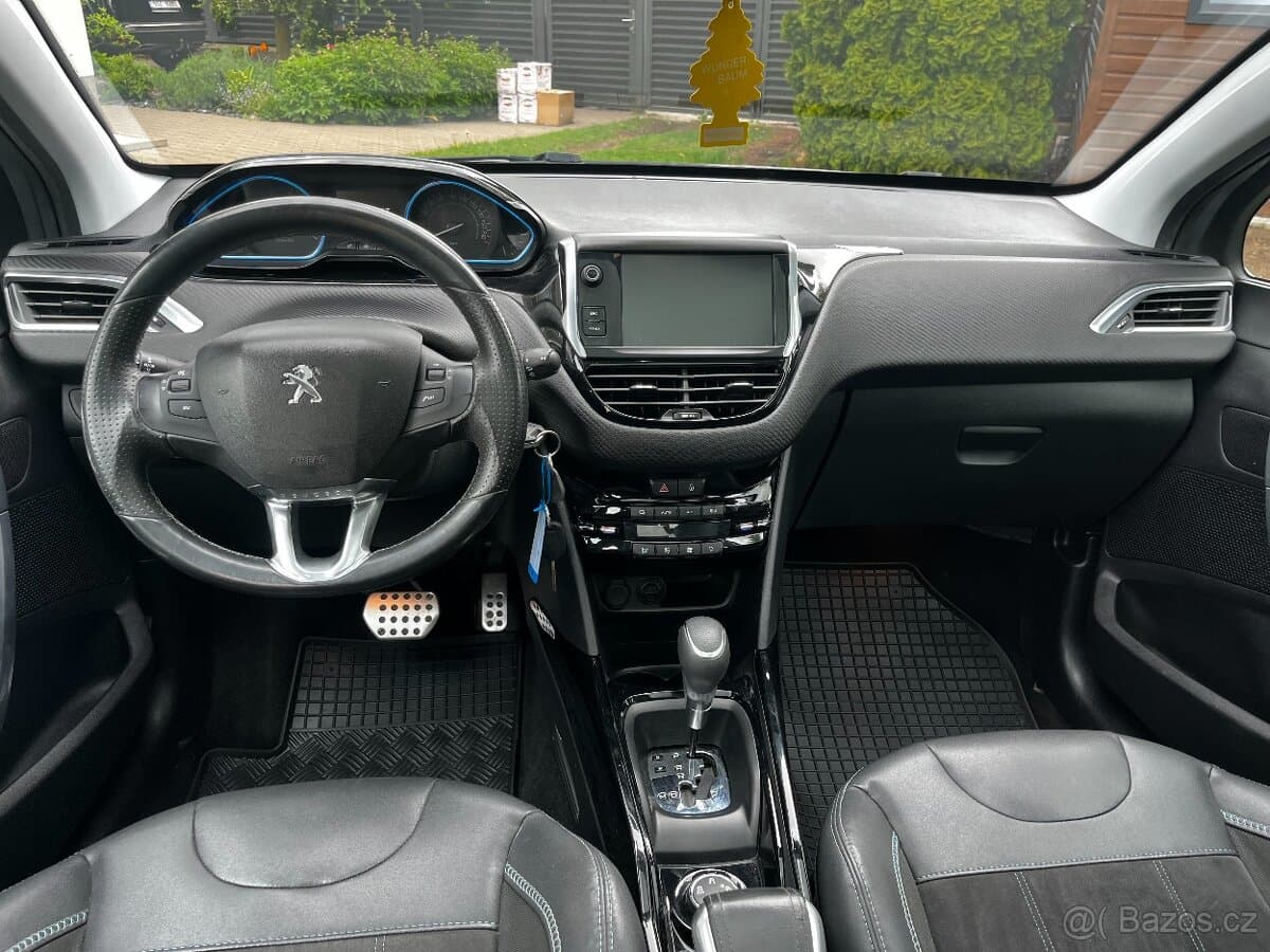 2017 Peugeot 2008 - 10