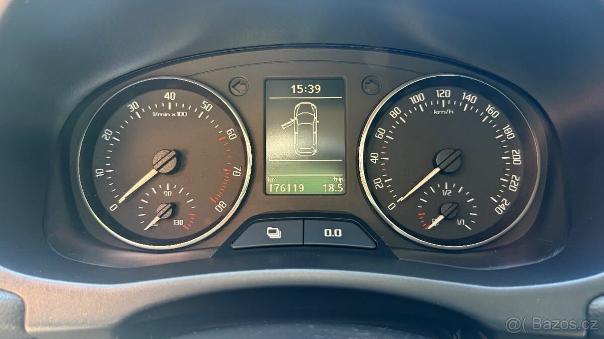 2010 Škoda FABIA - 10