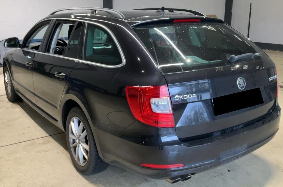 2014 Škoda SUPERB - 10