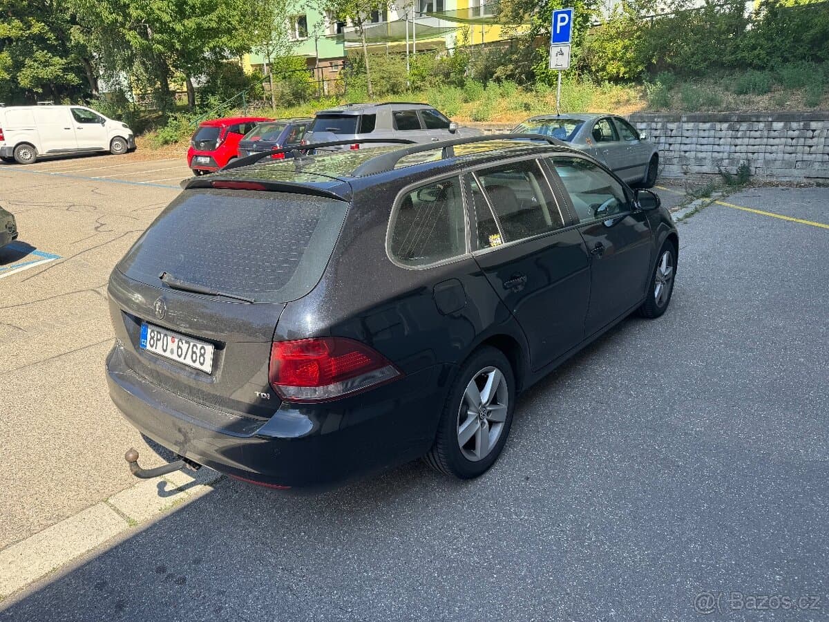 Volkswagen GOLF - 10