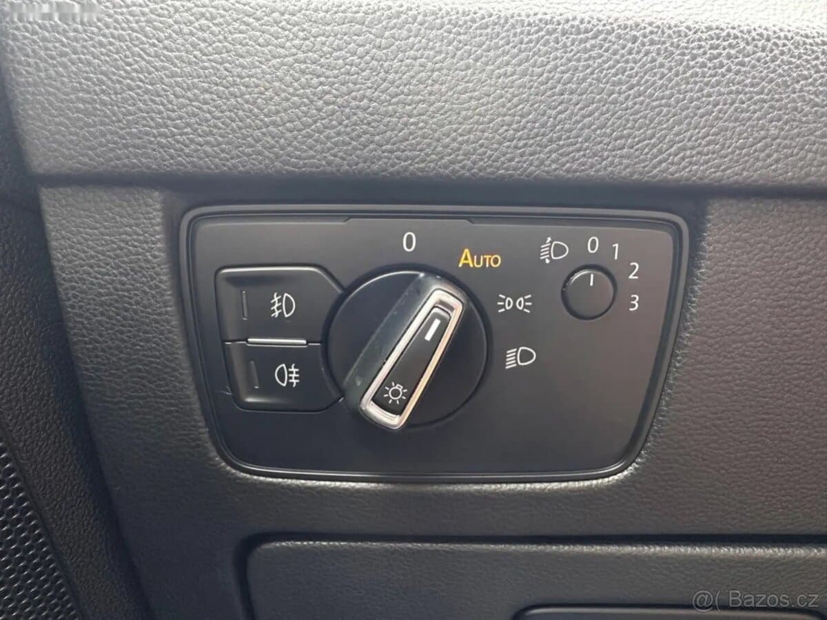 2015 Volkswagen PASSAT - 10