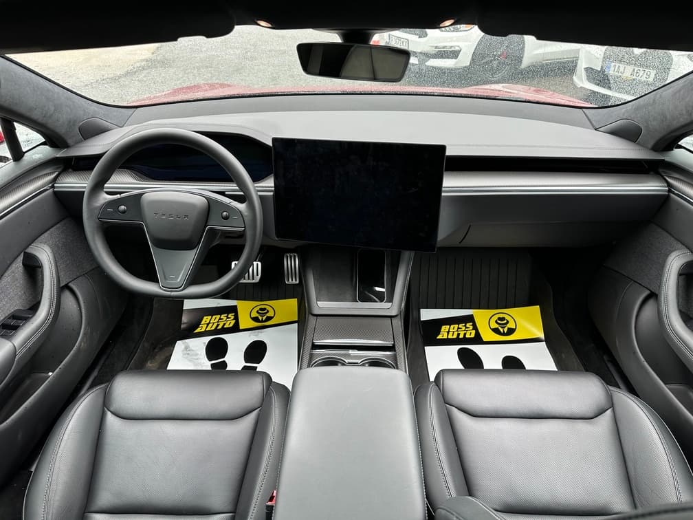 2024 Tesla MODEL S - 10