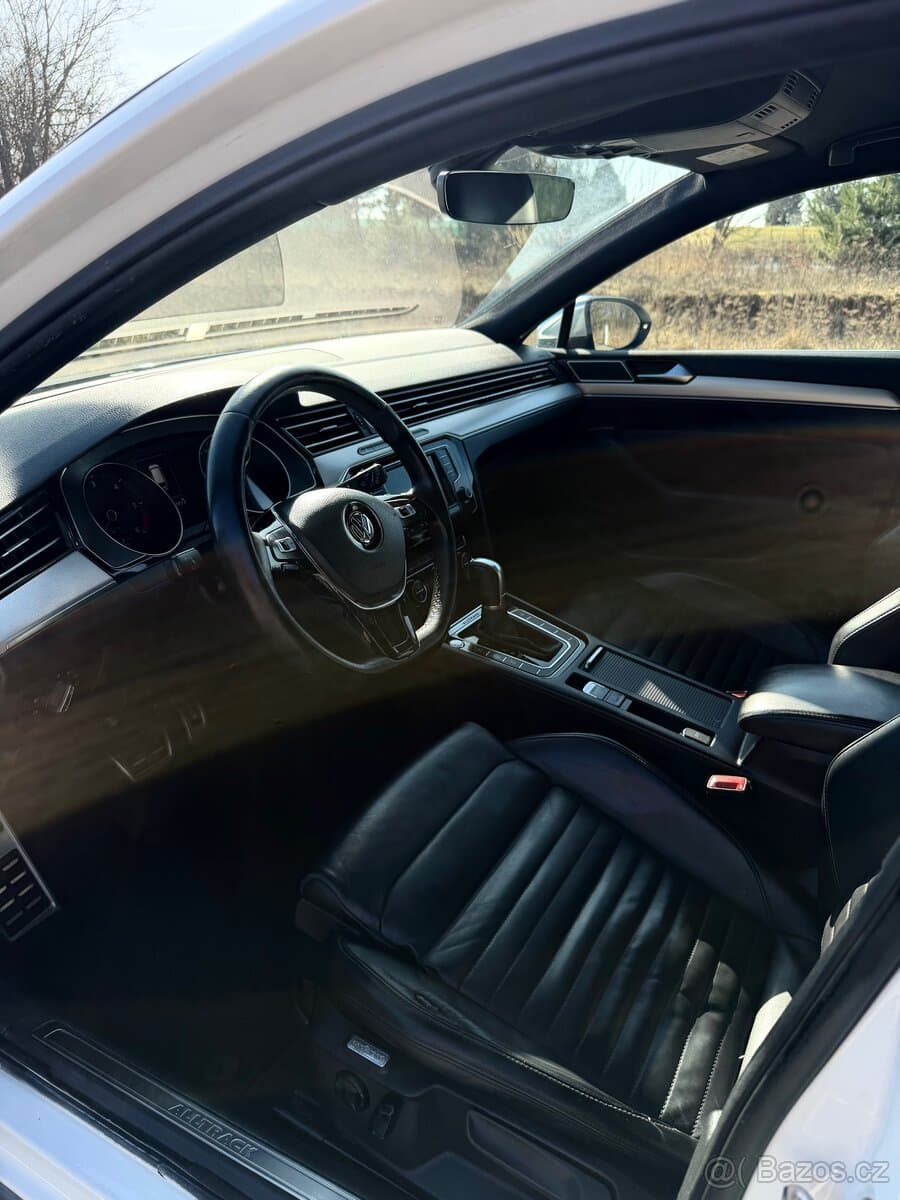 2016 Volkswagen PASSAT - 10