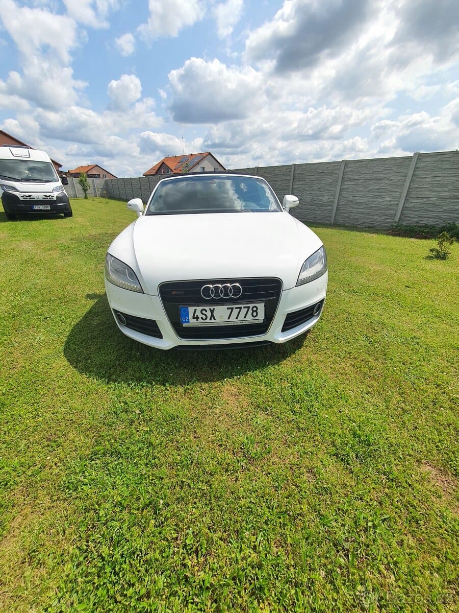 2011 Audi TT - 10