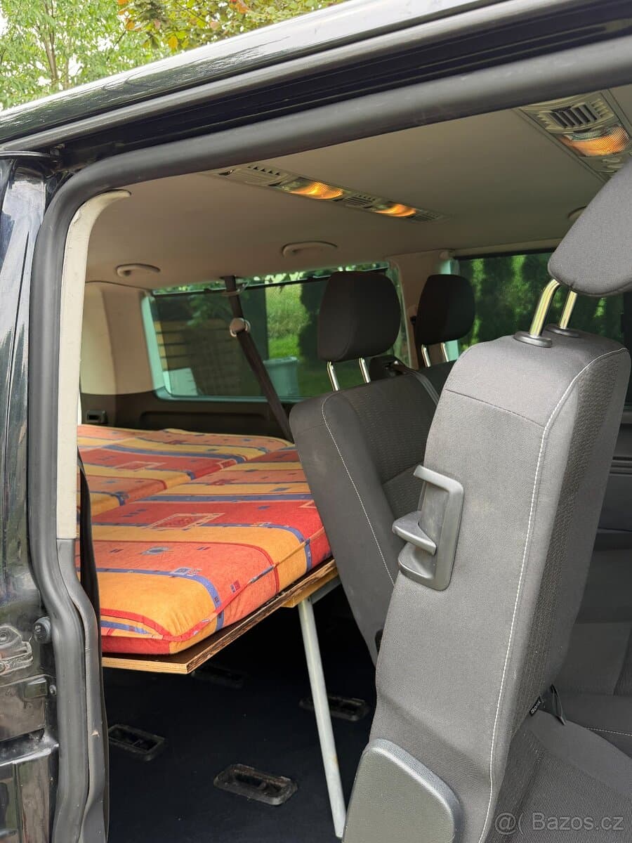 2011 Volkswagen CARAVELLE - 10