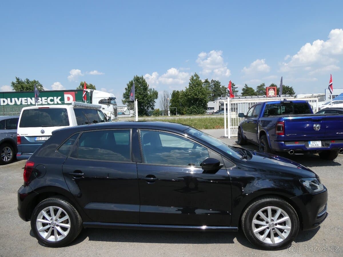 2015 Volkswagen POLO - 10