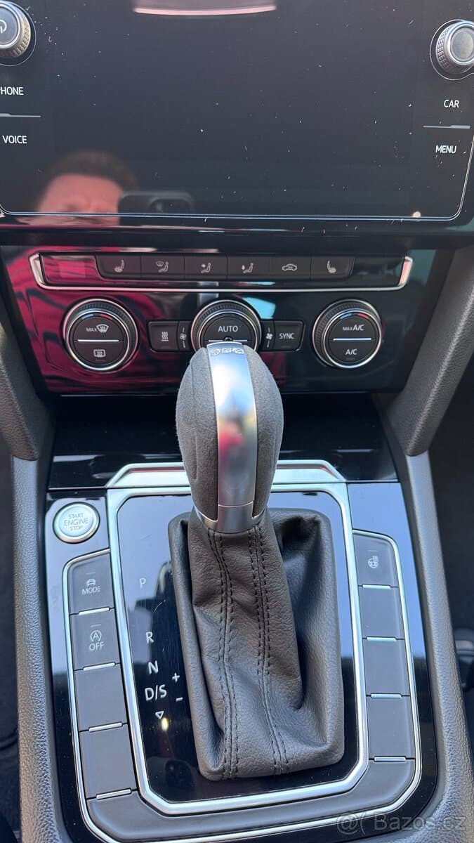 2018 Volkswagen PASSAT - 10