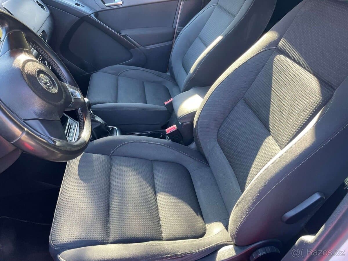 2010 Volkswagen TIGUAN - 10