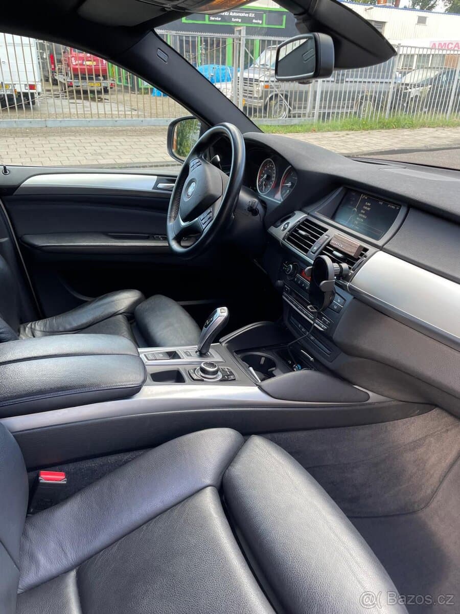 BMW X6 - 10