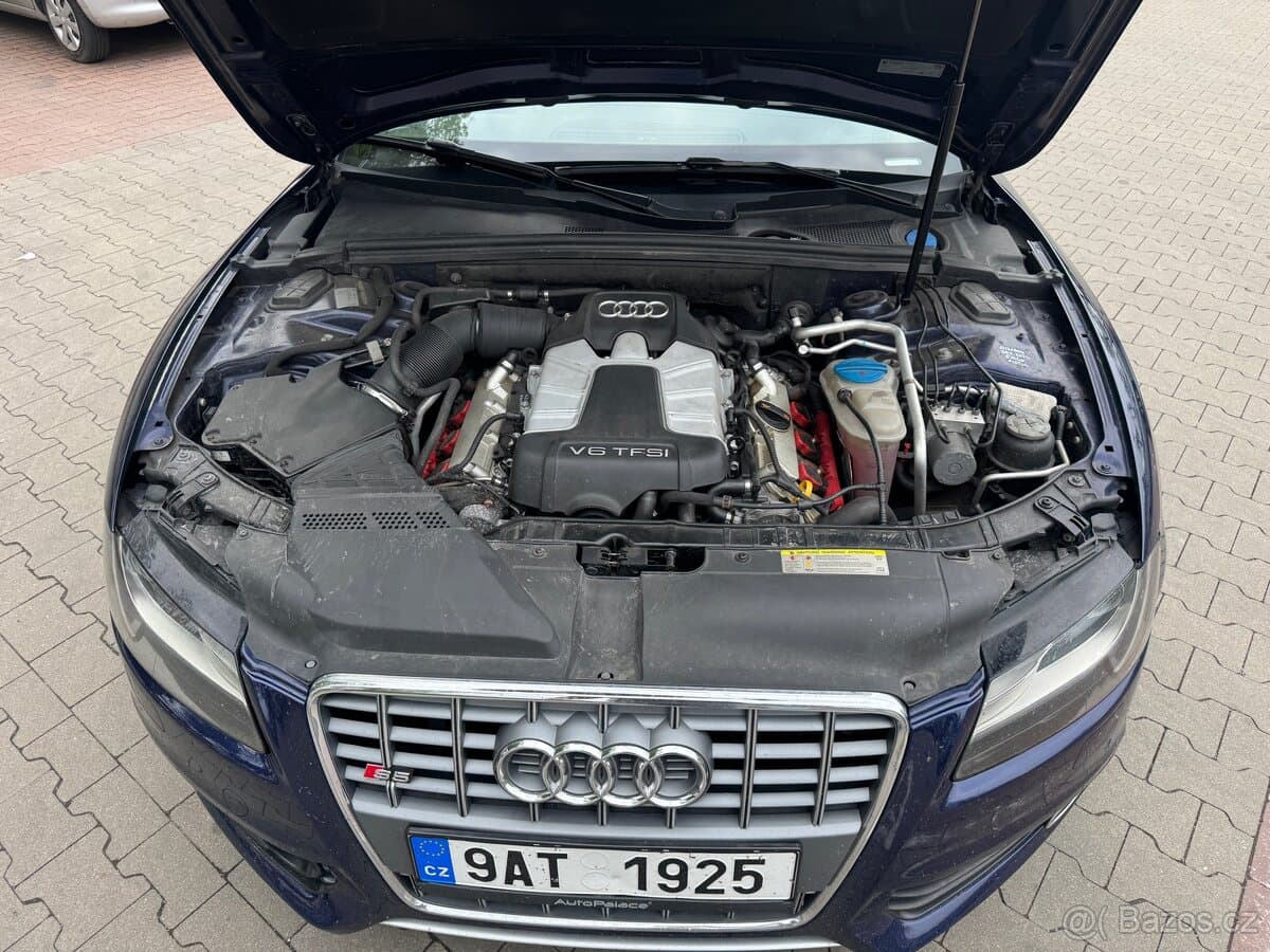 2010 Audi S5 - 10