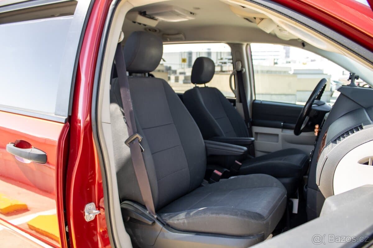 2009 Chrysler VOYAGER - 10
