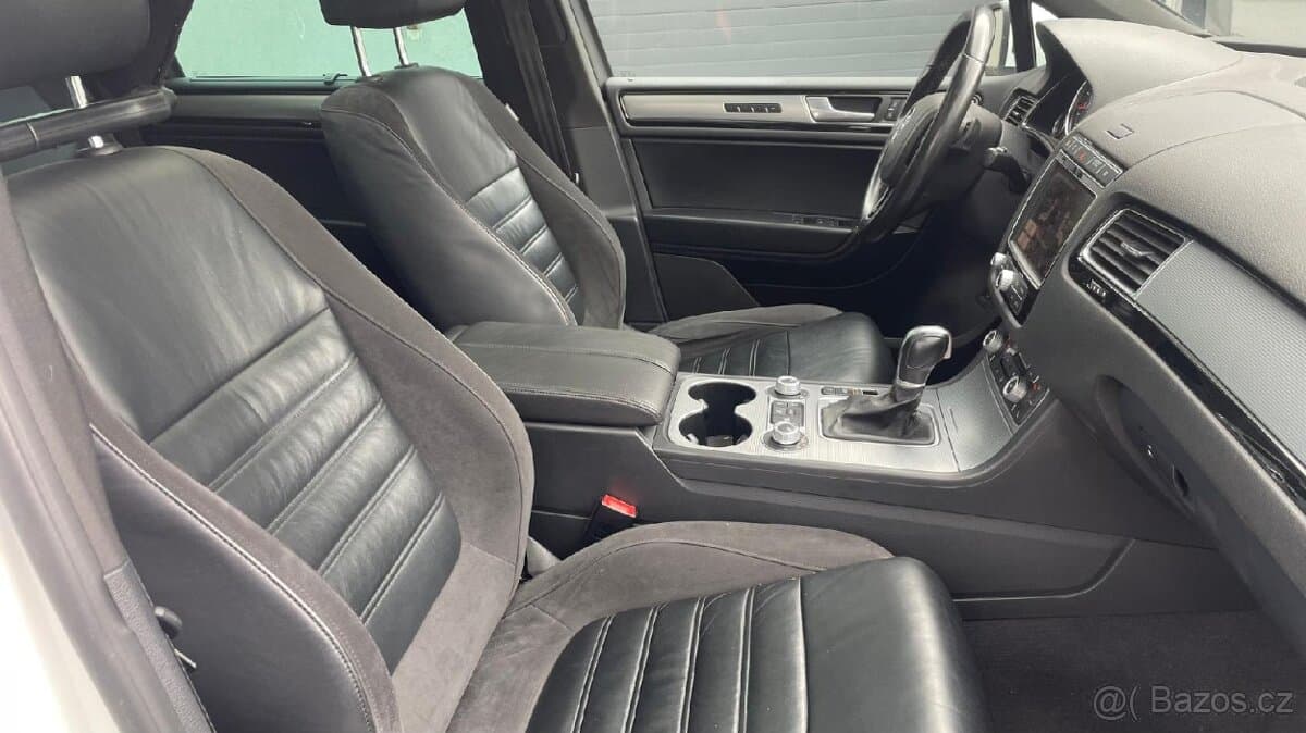 2016 Volkswagen TOUAREG - 10