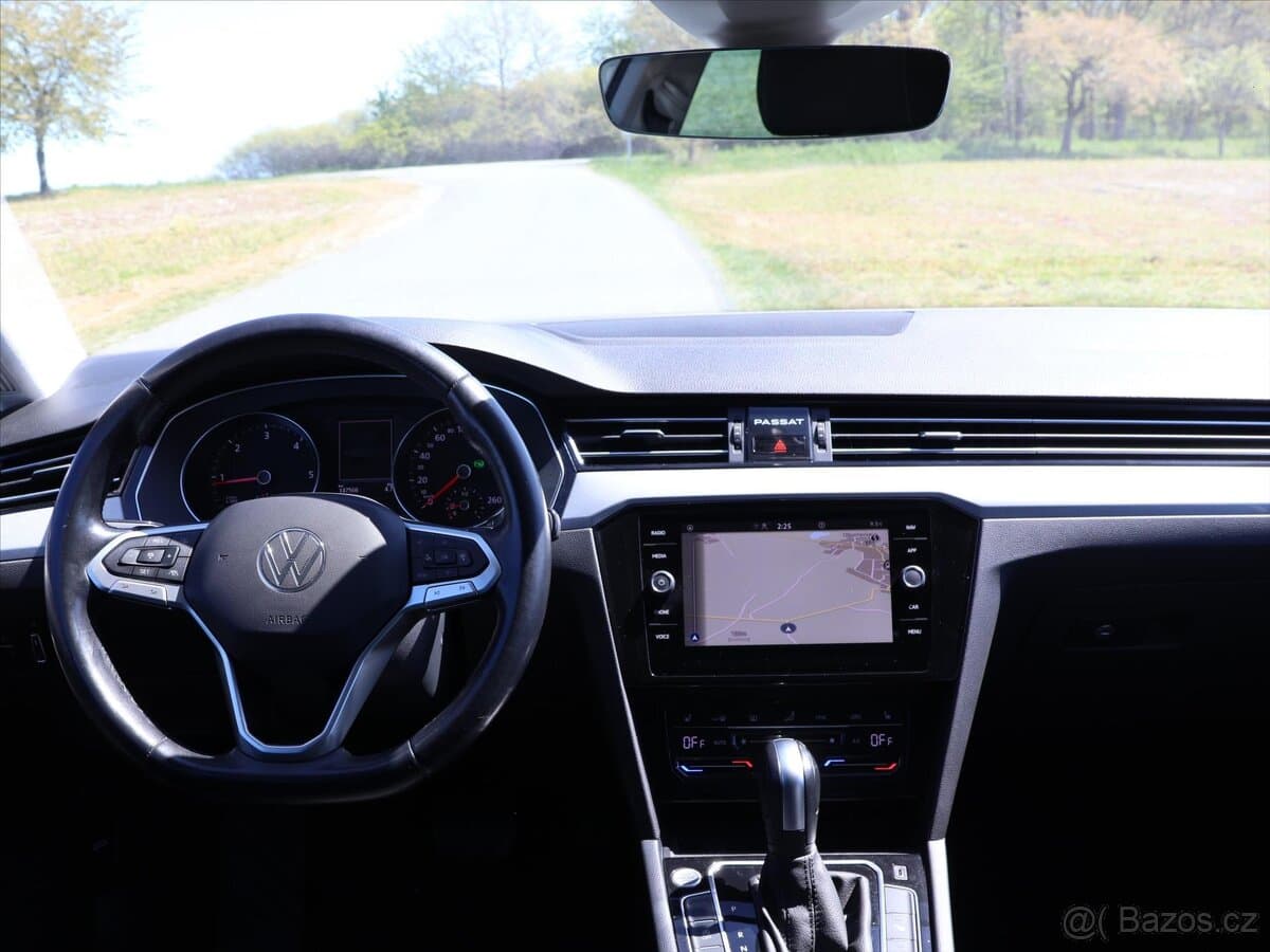 2022 Volkswagen PASSAT - 10