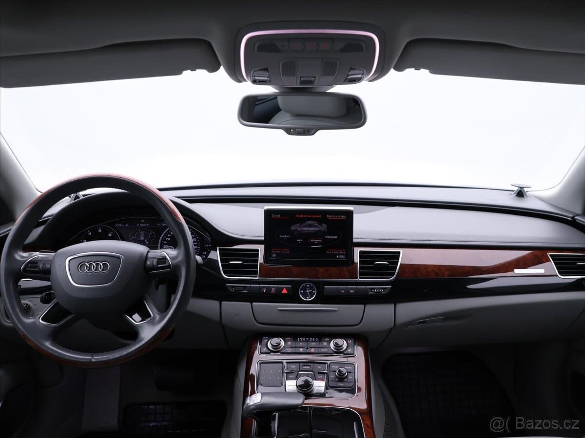2012 Audi A8 - 10