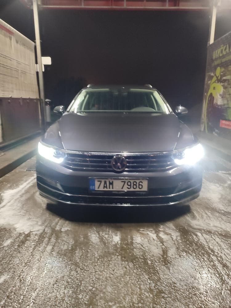 2019 Volkswagen PASSAT - 10
