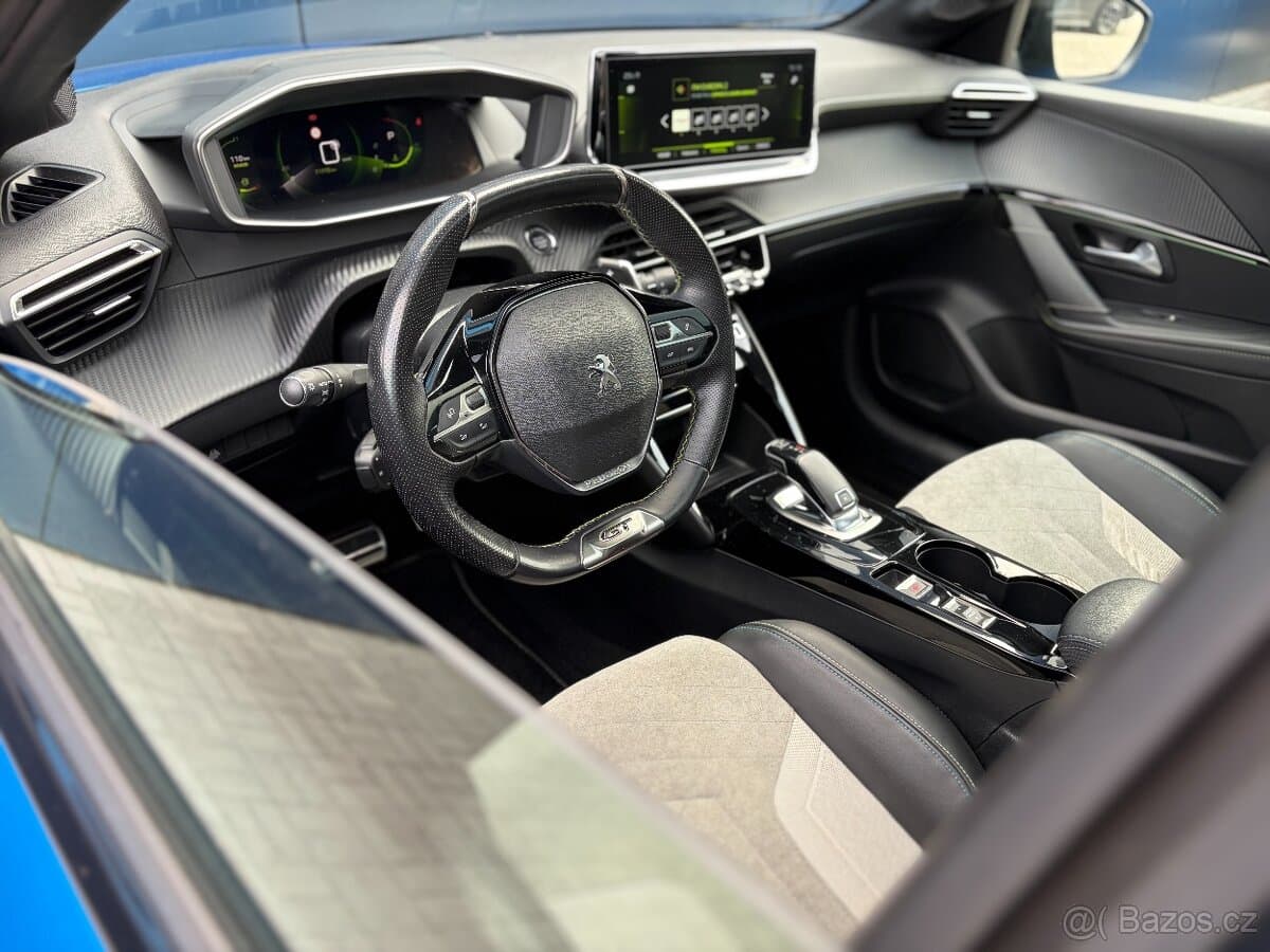 2021 Peugeot 208 - 10