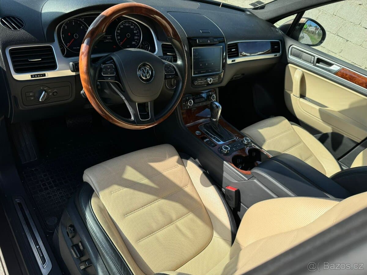 2014 Volkswagen TOUAREG - 10