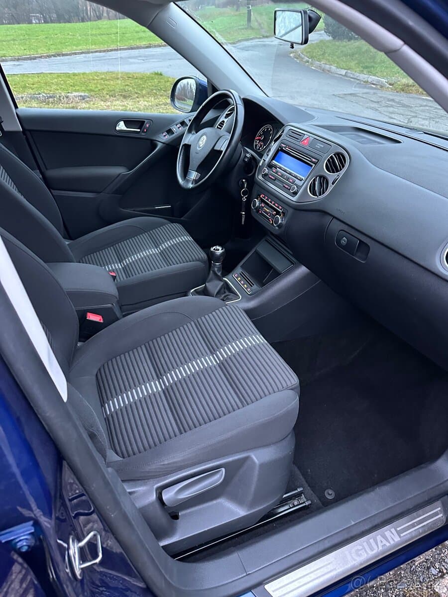 2010 Volkswagen TIGUAN - 10