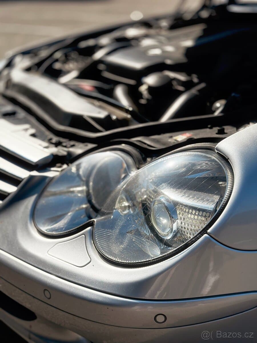 2004 Mercedes-Benz SL - 10