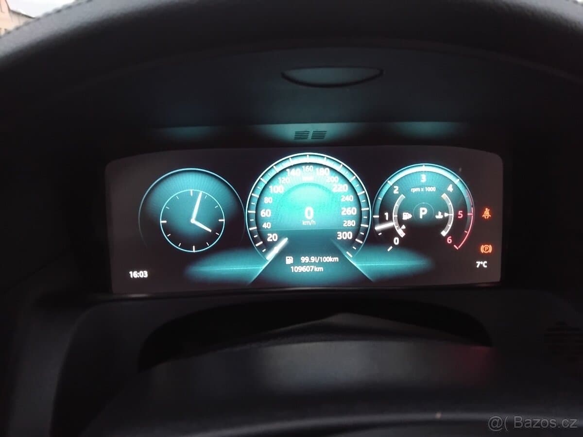 2016 Jaguar XF - 10