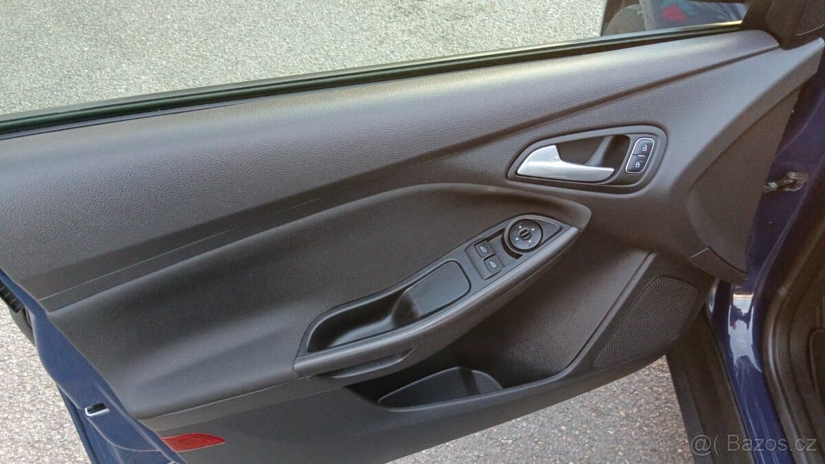2017 Ford FOCUS - 10