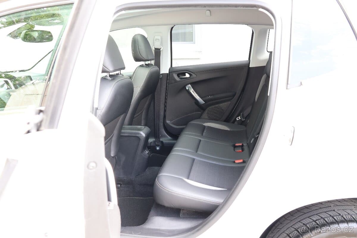 2015 Peugeot 2008 - 10