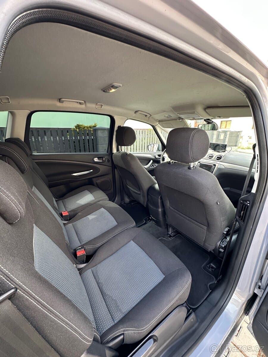 2011 Ford S-MAX - 10
