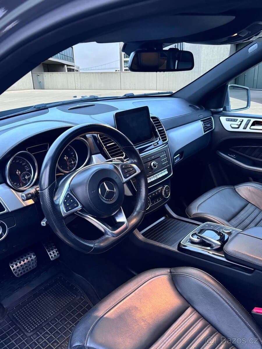 2016 Mercedes-Benz GLS - 10