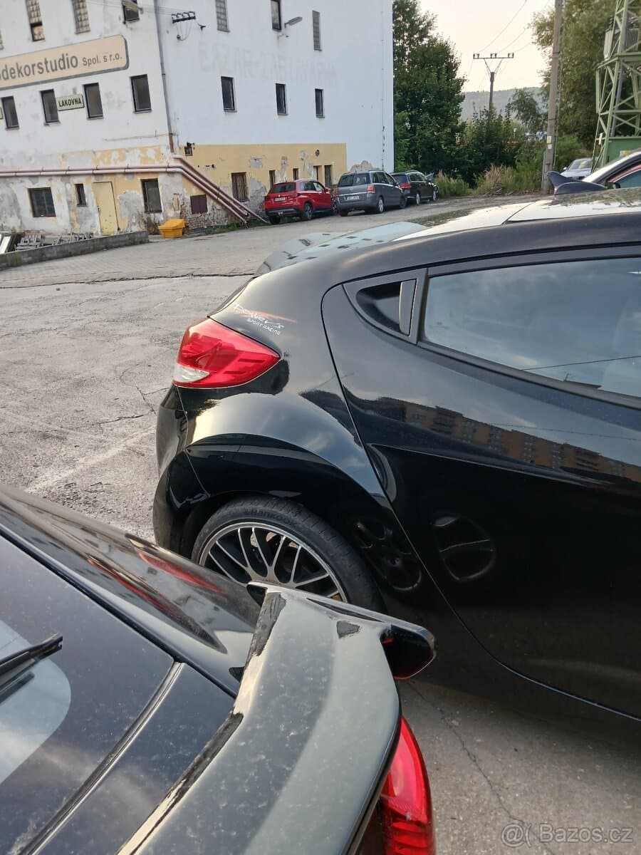 2012 Hyundai VELOSTER - 10