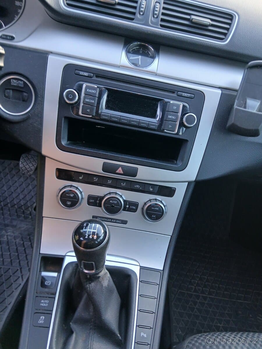 2014 Volkswagen PASSAT - 10