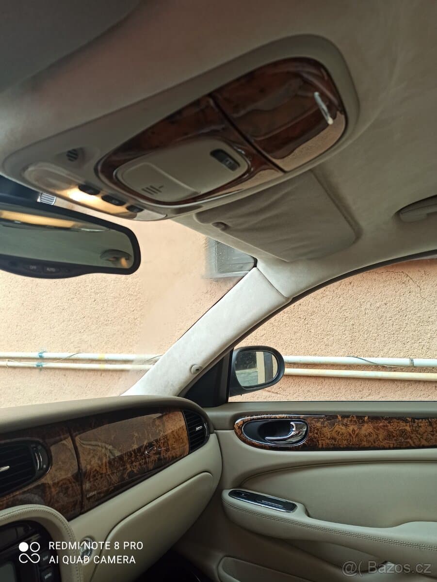 2004 Jaguar XJ - 10