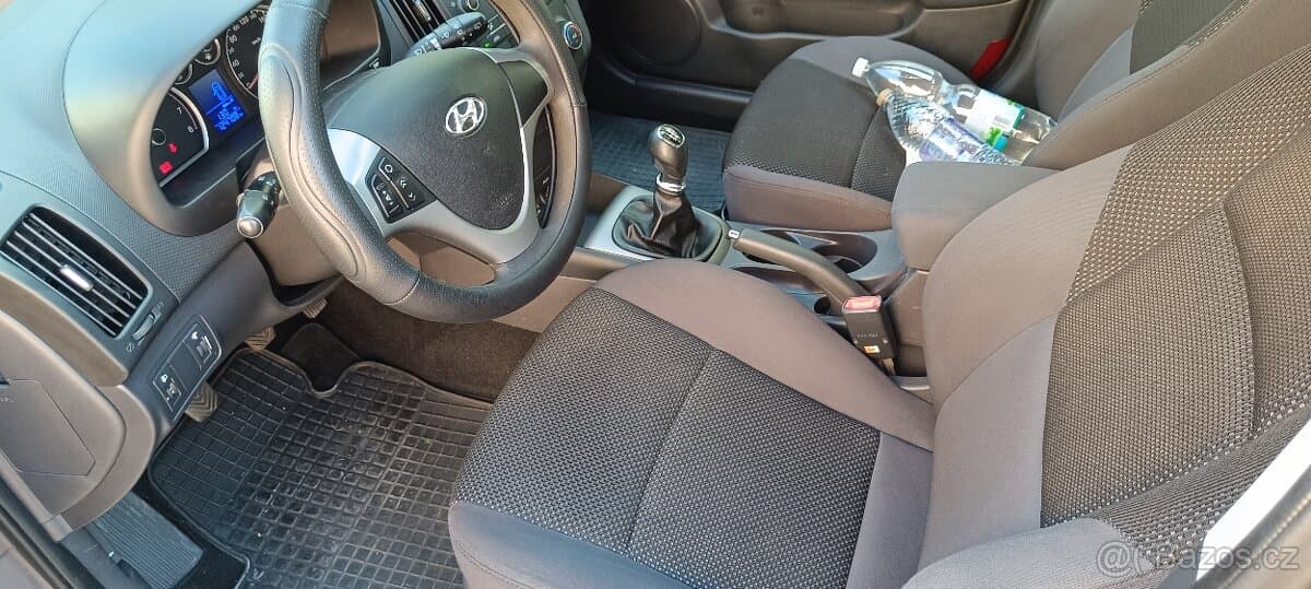 2012 Hyundai i30 - 10